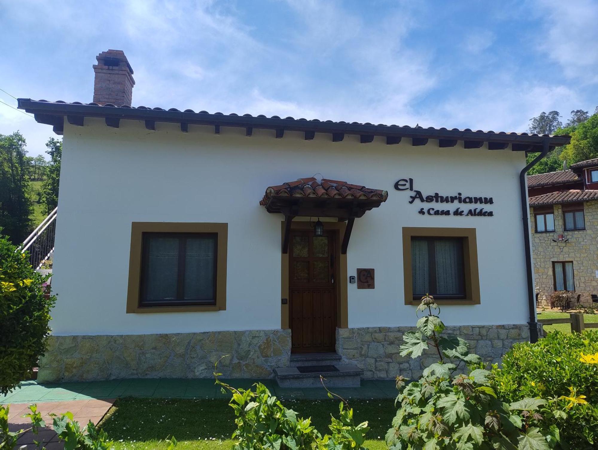 El Asturianu Villa Intriago Exterior photo