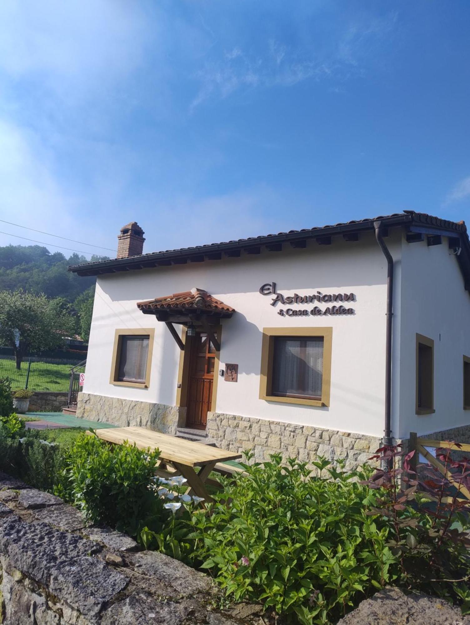 El Asturianu Villa Intriago Exterior photo