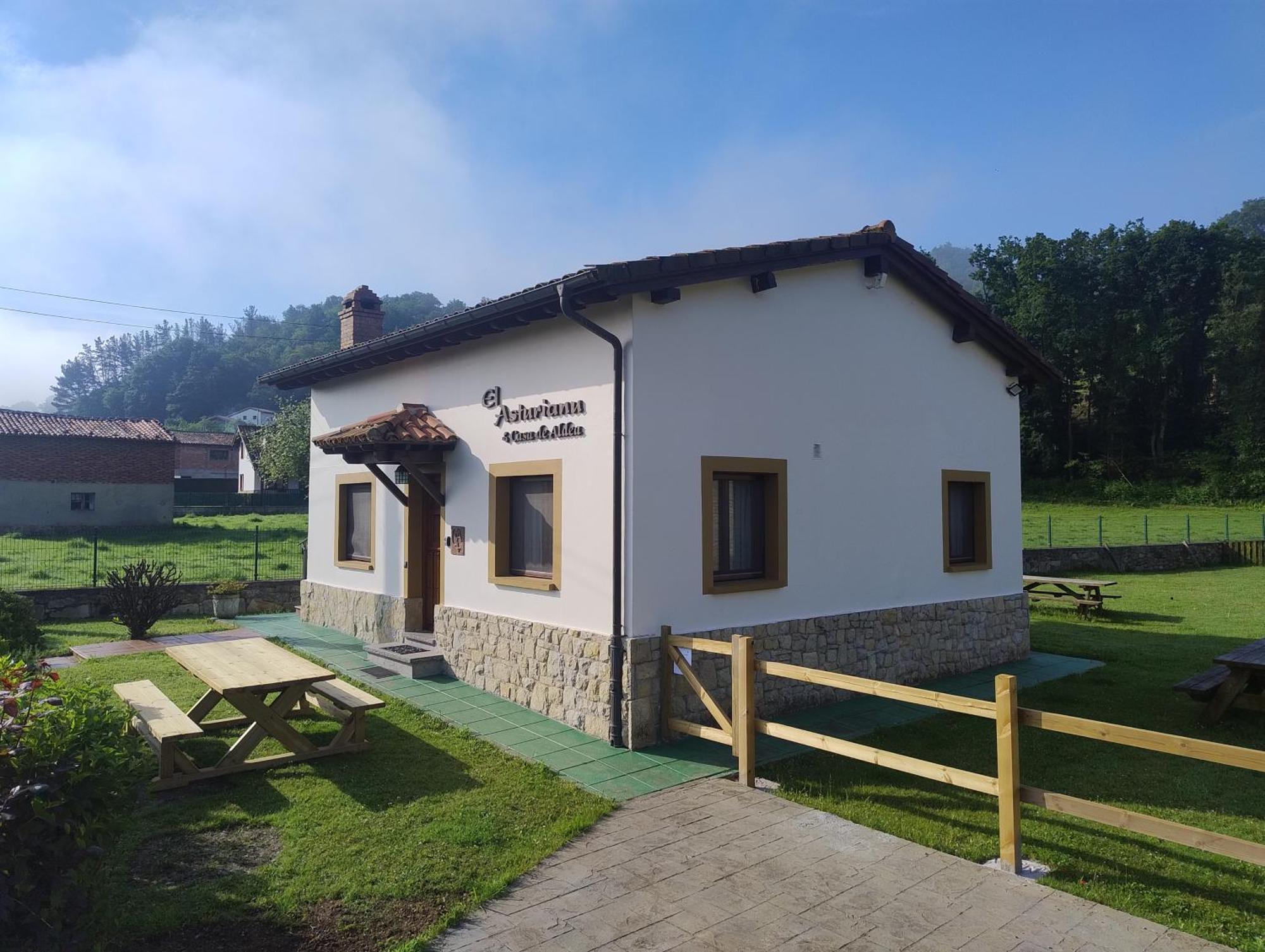 El Asturianu Villa Intriago Exterior photo